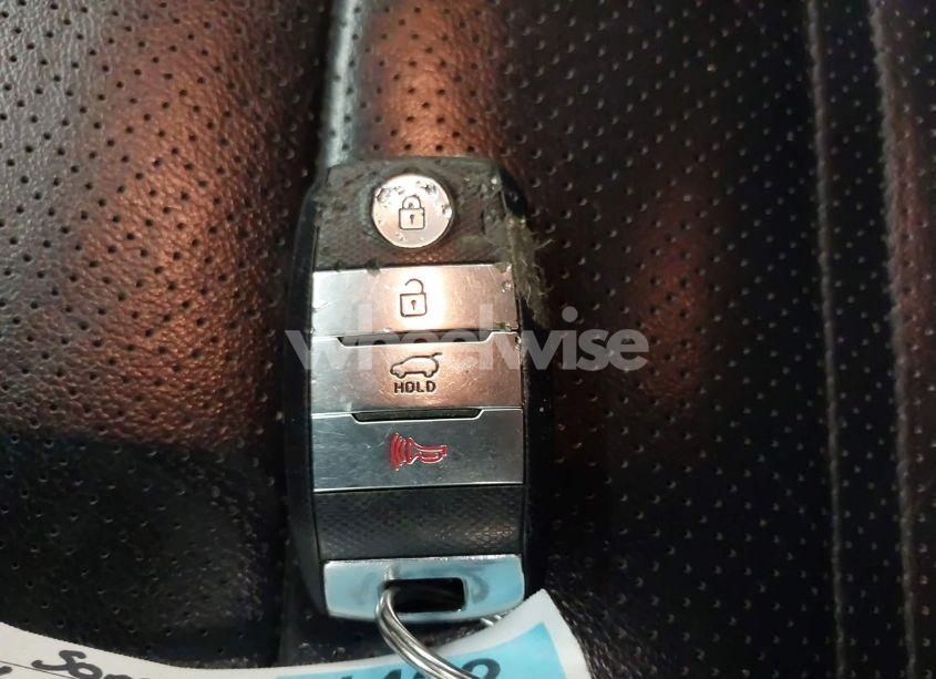 Photo 11 of 2018 Kia Sorento 3.3L EX (VIN 5XYPHDA5XJG345993)