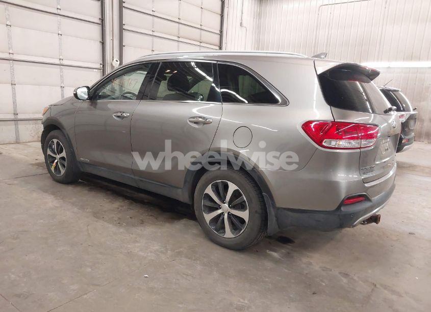 Photo 3 of 2018 Kia Sorento 3.3L EX (VIN 5XYPHDA5XJG345993)