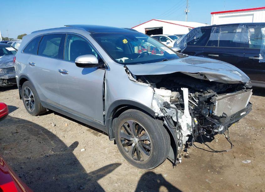 2018 Kia Sorento 3.3L EX (VIN 5XYPHDA5XJG380243) main photo