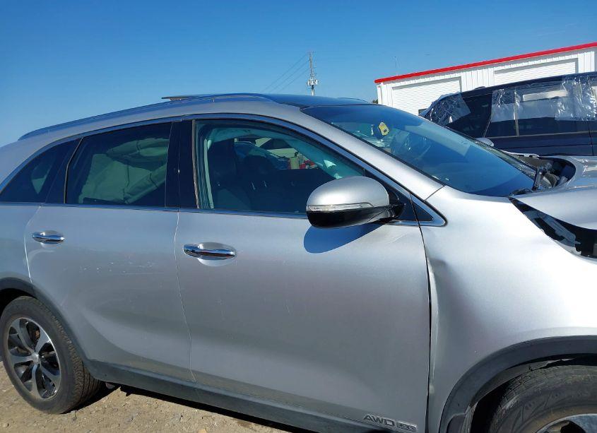 Photo 14 of 2018 Kia Sorento 3.3L EX (VIN 5XYPHDA5XJG380243)
