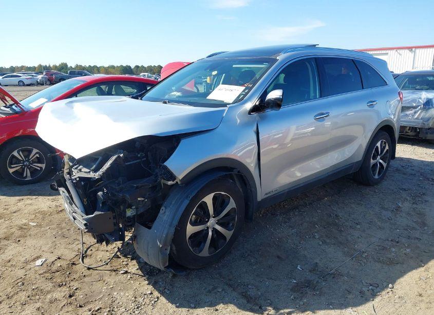 Photo 2 of 2018 Kia Sorento 3.3L EX (VIN 5XYPHDA5XJG380243)