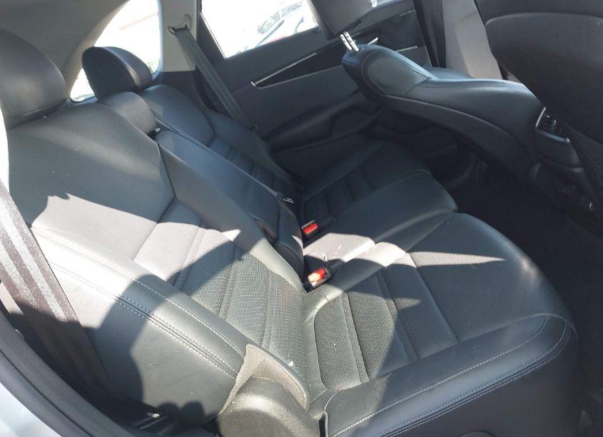 Photo 8 of 2018 Kia Sorento 3.3L EX (VIN 5XYPHDA5XJG380243)