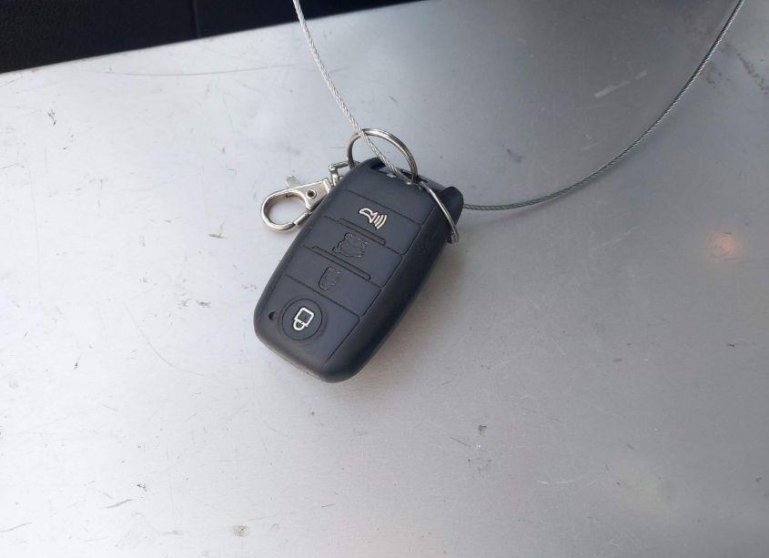 Photo 11 of 2018 Kia Sorento 3.3L EX (VIN 5XYPHDA5XJG427786)