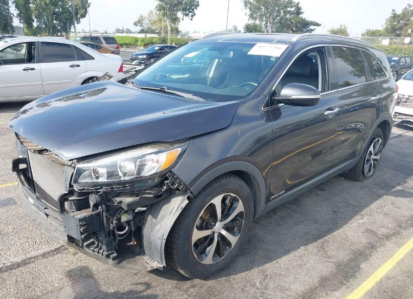 Photo 2 of 2018 Kia Sorento 3.3L EX (VIN 5XYPHDA5XJG427786)