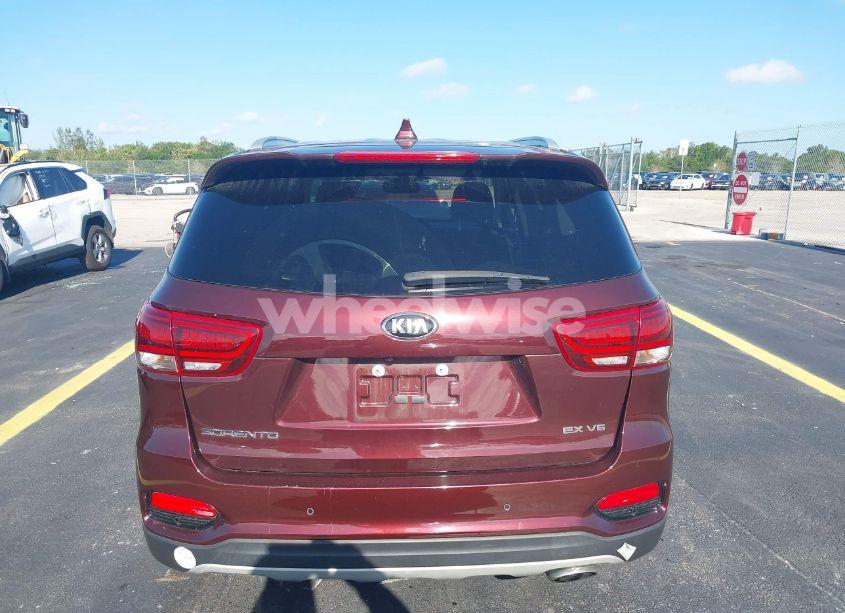 Photo 17 of 2019 Kia Sorento 3.3L EX (VIN 5XYPHDA5XKG537867)