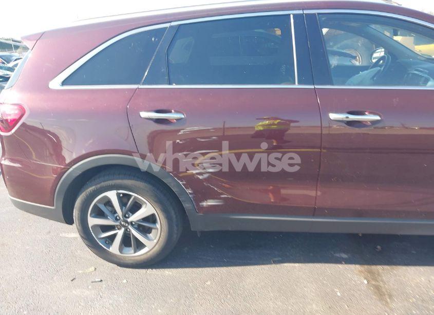 Photo 19 of 2019 Kia Sorento 3.3L EX (VIN 5XYPHDA5XKG537867)