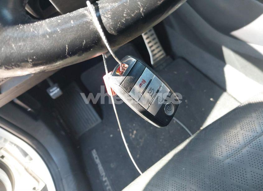 Photo 11 of 2016 Kia Sorento 2.0T SXL (VIN 5XYPK4A10GG021362)