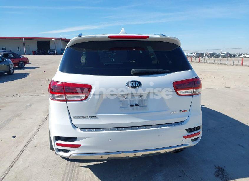 Photo 16 of 2016 Kia Sorento 2.0T SXL (VIN 5XYPK4A10GG021362)