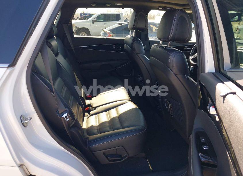 Photo 8 of 2016 Kia Sorento 2.0T SXL (VIN 5XYPK4A10GG021362)