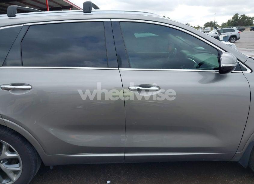 Photo 14 of 2017 Kia Sorento 3.3L SX (VIN 5XYPK4A50HG238723)
