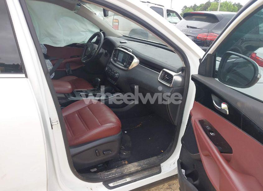 Photo 5 of 2017 Kia Sorento 3.3L SX (VIN 5XYPK4A50HG296217)