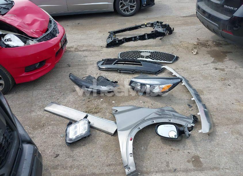 Photo 12 of 2018 Kia Sorento 3.3L SXL (VIN 5XYPK4A50JG362836)