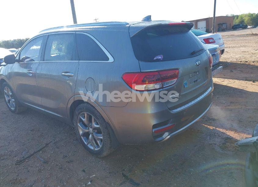 Photo 3 of 2018 Kia Sorento 3.3L SX (VIN 5XYPK4A51JG369469)
