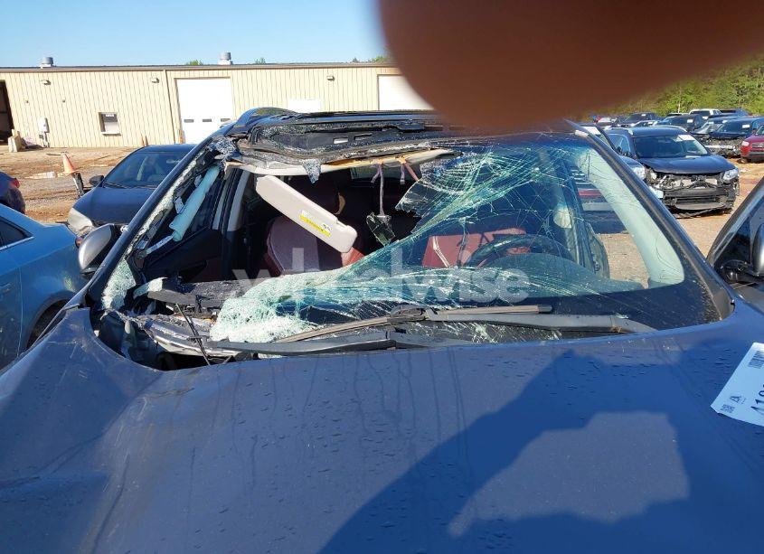 Photo 6 of 2018 Kia Sorento 3.3L SX (VIN 5XYPK4A51JG369469)