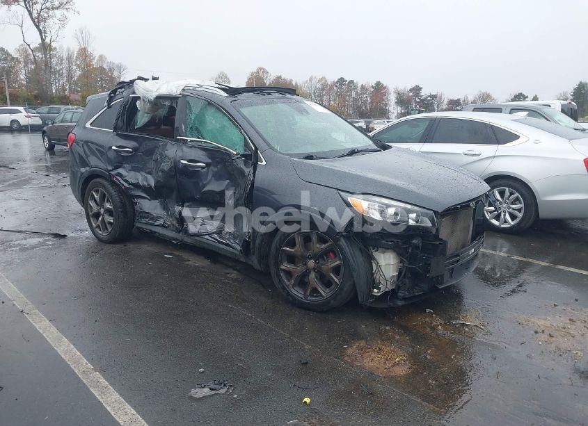 2018 Kia Sorento 3.3L SX (VIN 5XYPK4A51JG378138) main photo