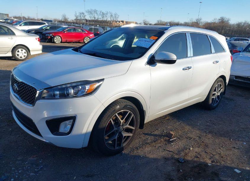 Photo 2 of 2016 Kia Sorento 3.3L SX (VIN 5XYPK4A52GG073529)