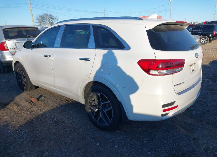 Photo 3 of 2016 Kia Sorento 3.3L SX (VIN 5XYPK4A52GG073529)
