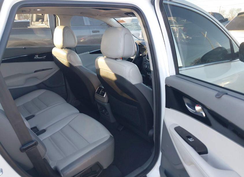 Photo 8 of 2016 Kia Sorento 3.3L SX (VIN 5XYPK4A52GG073529)