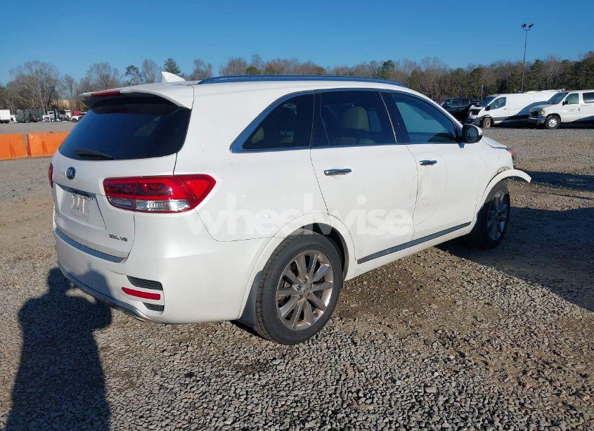 Photo 4 of 2017 Kia Sorento 3.3L SXL (VIN 5XYPK4A52HG304494)