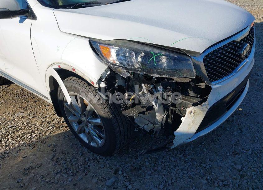 Photo 6 of 2017 Kia Sorento 3.3L SXL (VIN 5XYPK4A52HG304494)