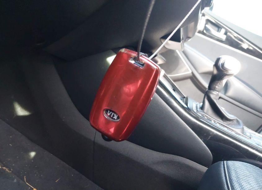 Photo 11 of 2016 Kia Sorento 3.3L SX (VIN 5XYPK4A53GG100771)