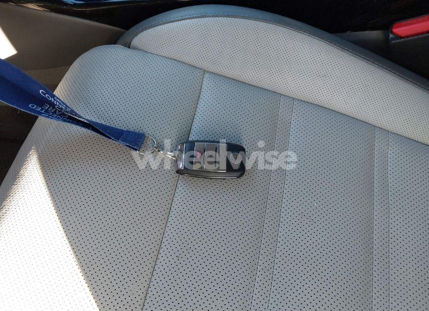 Photo 11 of 2016 Kia Sorento 3.3L SX (VIN 5XYPK4A53GG165152)