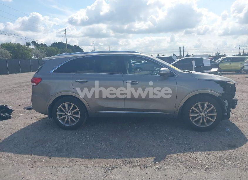 Photo 14 of 2017 Kia Sorento 3.3L SXL (VIN 5XYPK4A53HG202105)