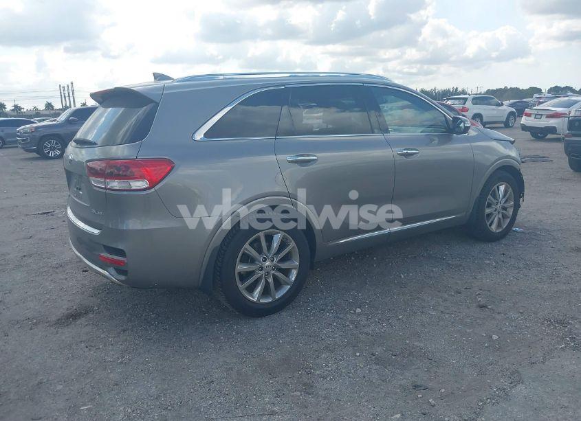 Photo 4 of 2017 Kia Sorento 3.3L SXL (VIN 5XYPK4A53HG202105)