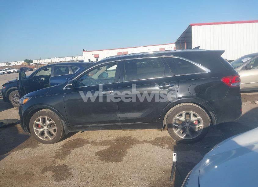 Photo 14 of 2017 Kia Sorento 3.3L SX (VIN 5XYPK4A53HG202945)