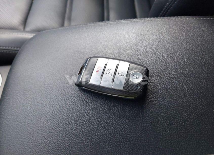 Photo 11 of 2017 Kia Sorento 3.3L SX (VIN 5XYPK4A53HG254253)