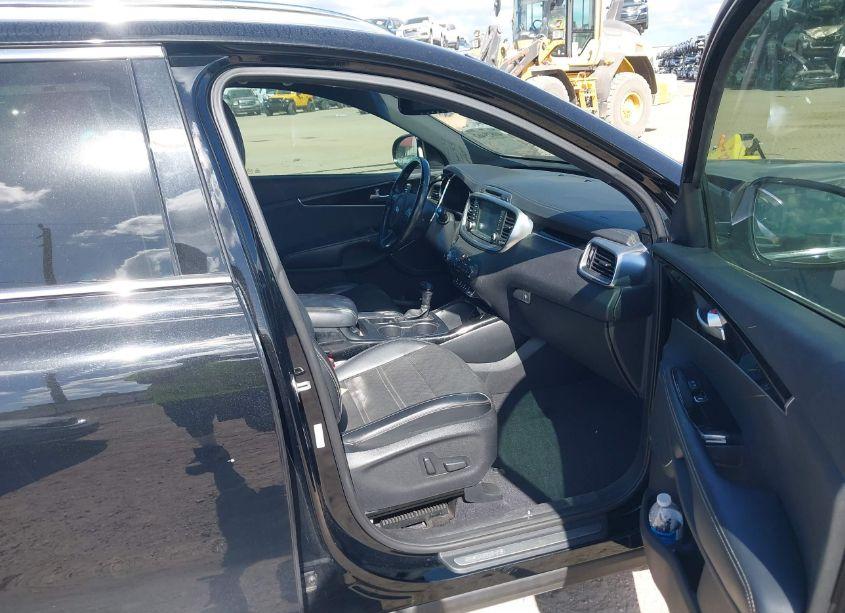 Photo 5 of 2016 Kia Sorento 3.3L SXL (VIN 5XYPK4A54GG055520)