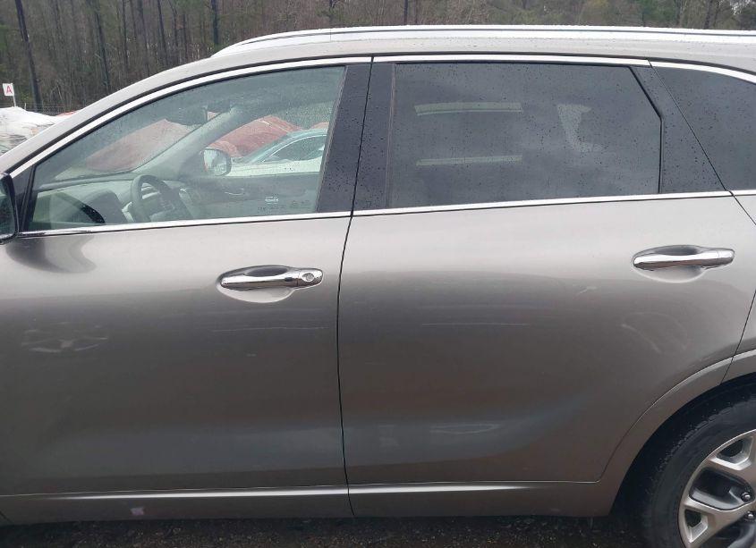 Photo 14 of 2017 Kia Sorento 3.3L SX (VIN 5XYPK4A54HG192605)