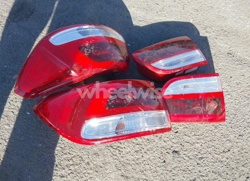 Photo 12 of 2016 Kia Sorento 3.3L SX (VIN 5XYPK4A55GG083584)