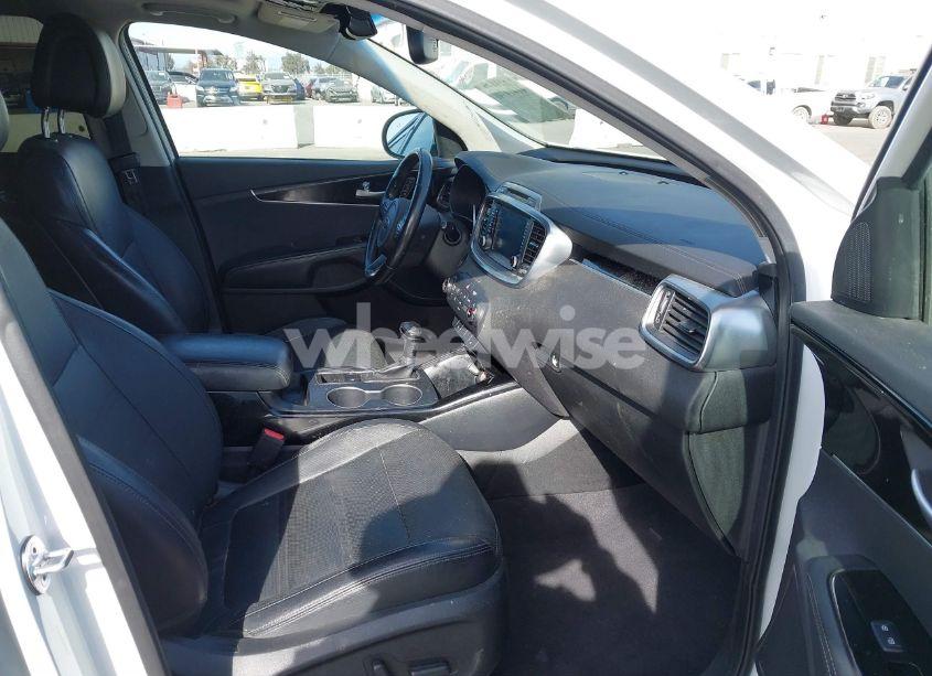 Photo 5 of 2016 Kia Sorento 3.3L SX (VIN 5XYPK4A55GG083584)