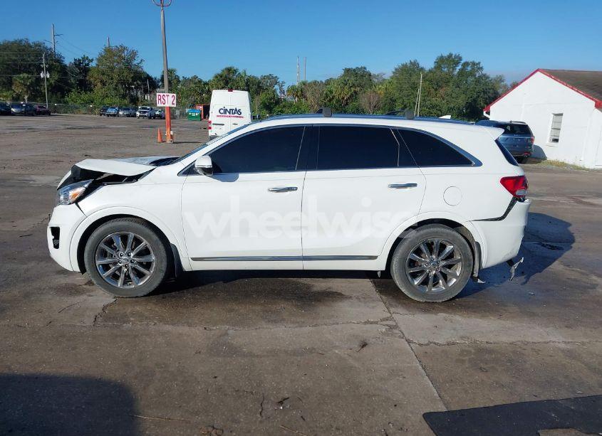 Photo 14 of 2017 Kia Sorento 3.3L SXL (VIN 5XYPK4A56HG309519)