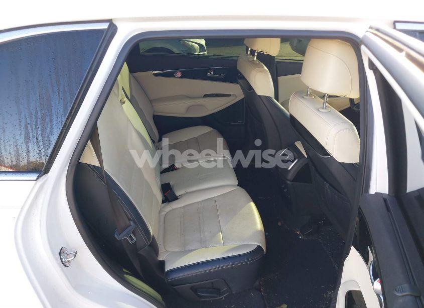 Photo 8 of 2017 Kia Sorento 3.3L SXL (VIN 5XYPK4A56HG309519)