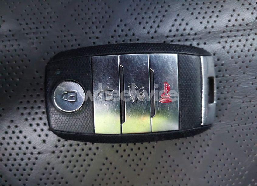 Photo 11 of 2016 Kia Sorento 3.3L SXL (VIN 5XYPK4A57GG071226)