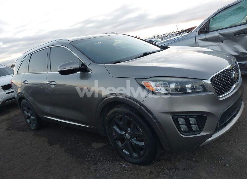 Photo 13 of 2016 Kia Sorento 3.3L SXL (VIN 5XYPK4A57GG071226)
