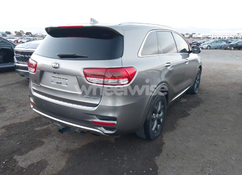 Photo 4 of 2016 Kia Sorento 3.3L SXL (VIN 5XYPK4A57GG071226)