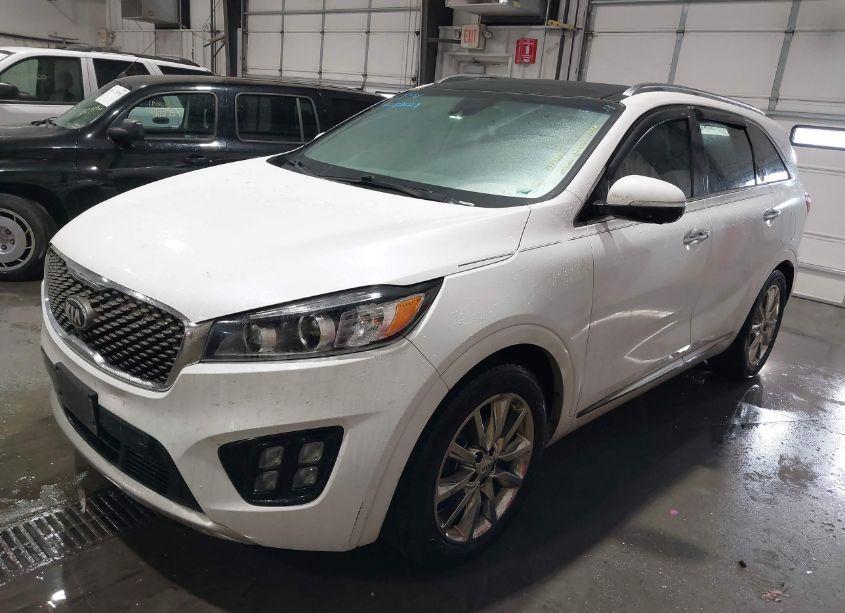 Photo 2 of 2018 Kia Sorento 3.3L SXL (VIN 5XYPK4A57JG398328)