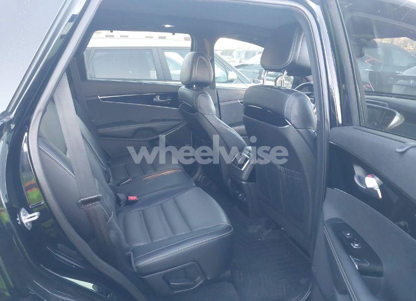 Photo 8 of 2016 Kia Sorento 3.3L SXL (VIN 5XYPK4A58GG067007)