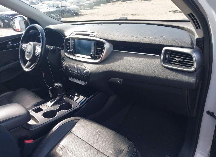 Photo 5 of 2016 Kia Sorento 3.3L SX (VIN 5XYPK4A58GG102421)