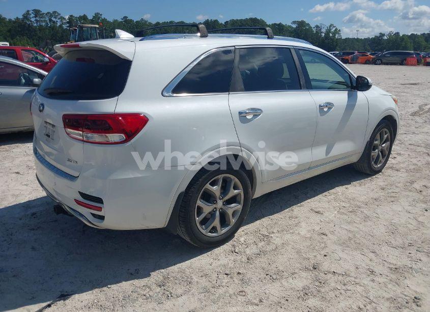 Photo 4 of 2016 Kia Sorento 3.3L SX (VIN 5XYPK4A58GG114102)