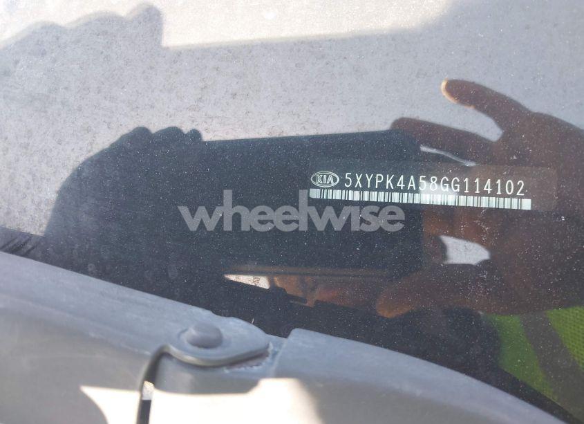 Photo 9 of 2016 Kia Sorento 3.3L SX (VIN 5XYPK4A58GG114102)