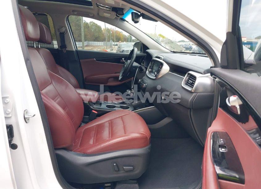 Photo 5 of 2017 Kia Sorento 3.3L SX (VIN 5XYPK4A58HG226884)