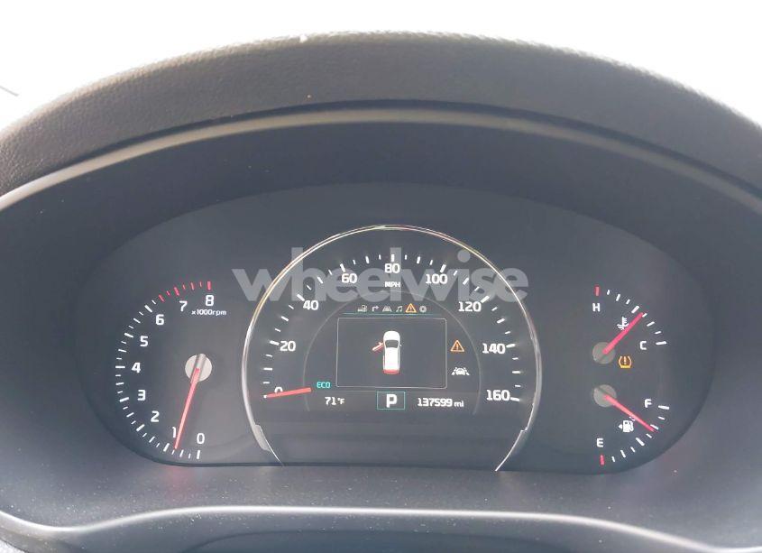 Photo 7 of 2017 Kia Sorento 3.3L SX (VIN 5XYPK4A58HG226884)