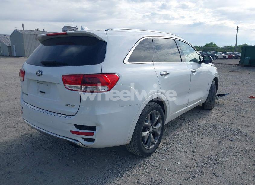 Photo 4 of 2017 Kia Sorento 3.3L SX (VIN 5XYPK4A58HG251610)