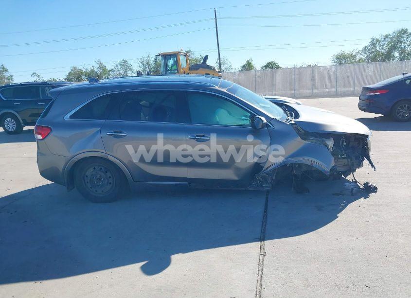 Photo 13 of 2017 Kia Sorento 3.3L SX (VIN 5XYPK4A58HG306654)