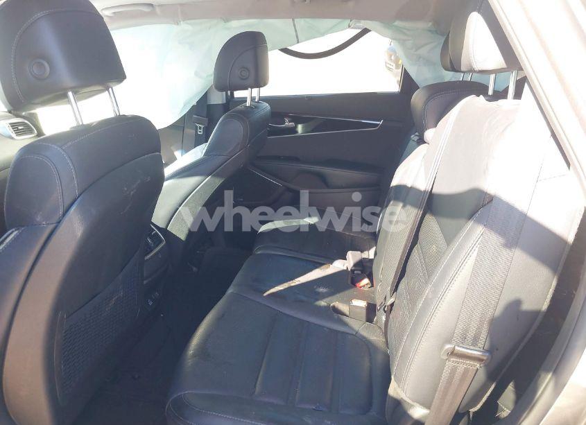 Photo 8 of 2017 Kia Sorento 3.3L SX (VIN 5XYPK4A58HG306654)