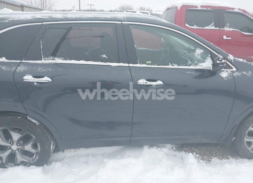 Photo 12 of 2017 Kia Sorento 3.3L SX (VIN 5XYPK4A58HG307433)